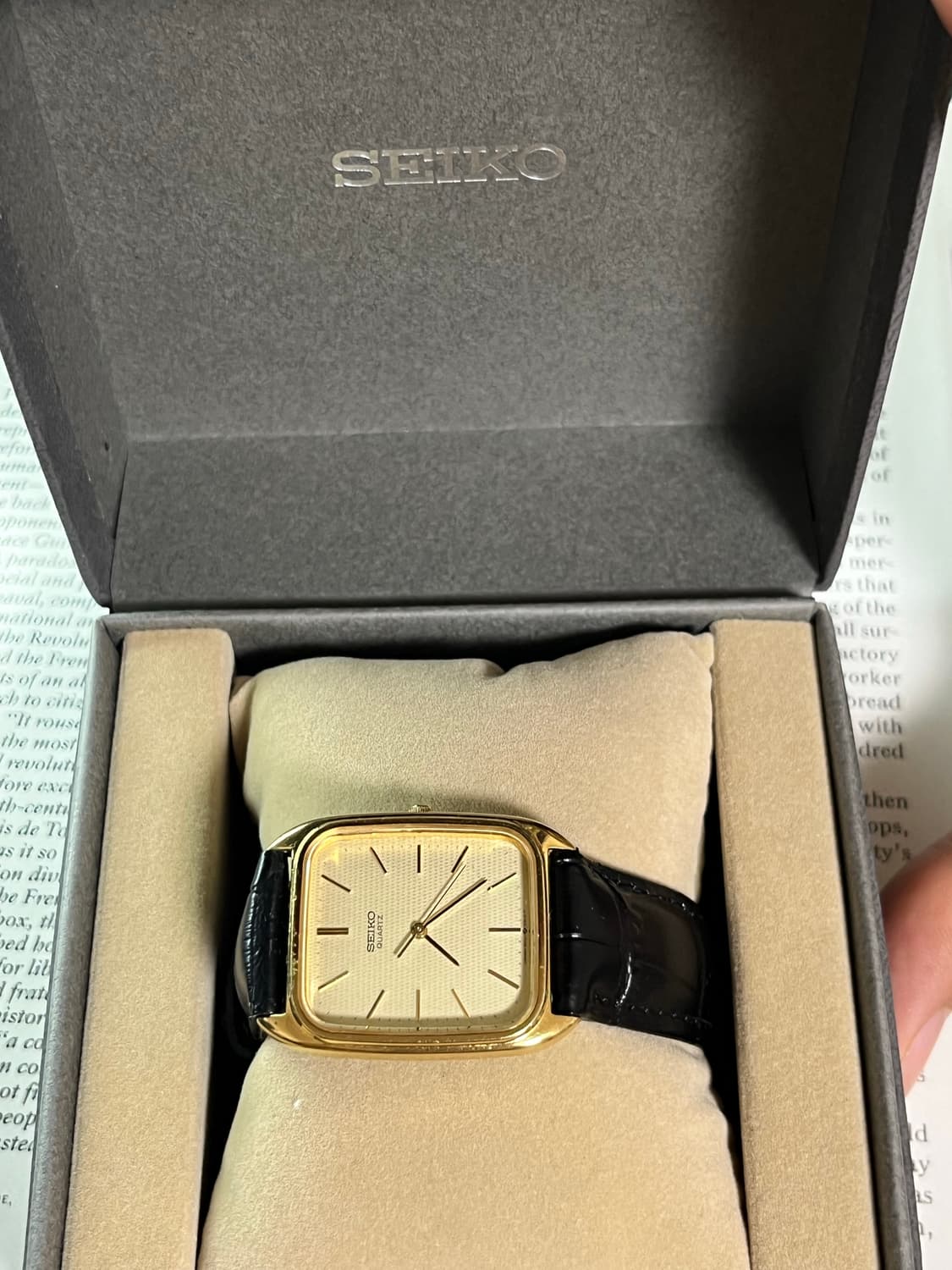 Vintage Seiko Quartz Chariot Tank Watch 상품이미지7