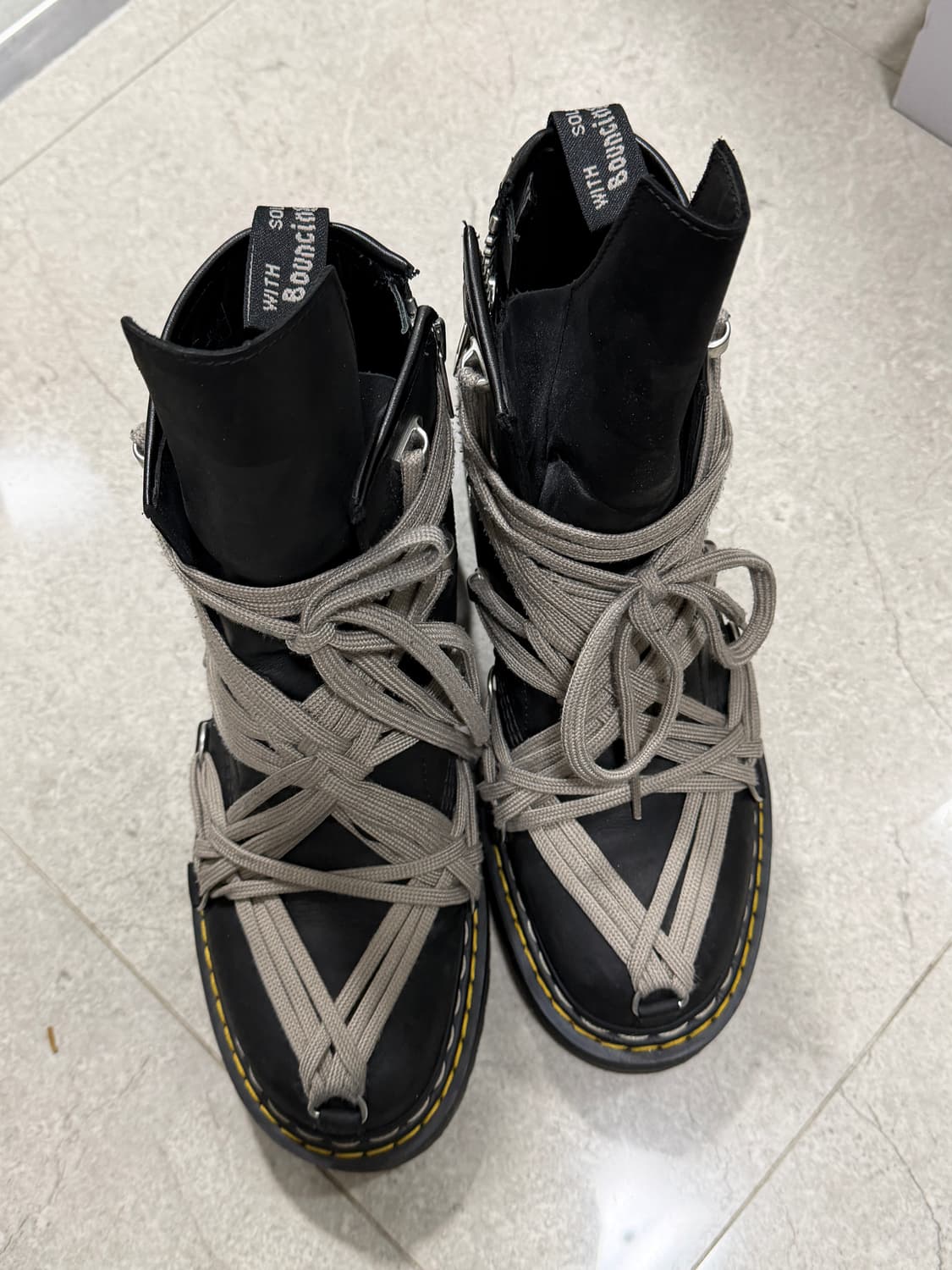 uk9 닥터마틴 x 릭 오웬스 1460 쿼드 솔 메가 레이스 부츠 블랙o 상품이미지2