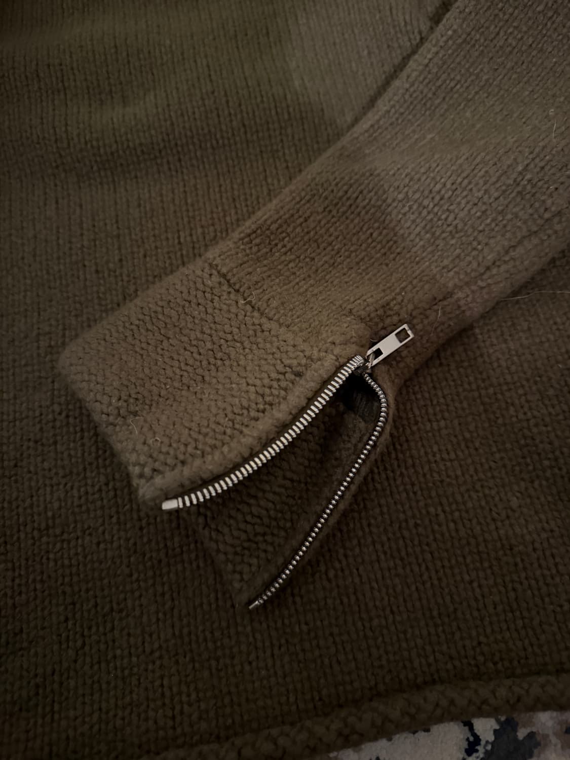 마르지엘라 지퍼슬리브 니트 스웨터 상품이미지6