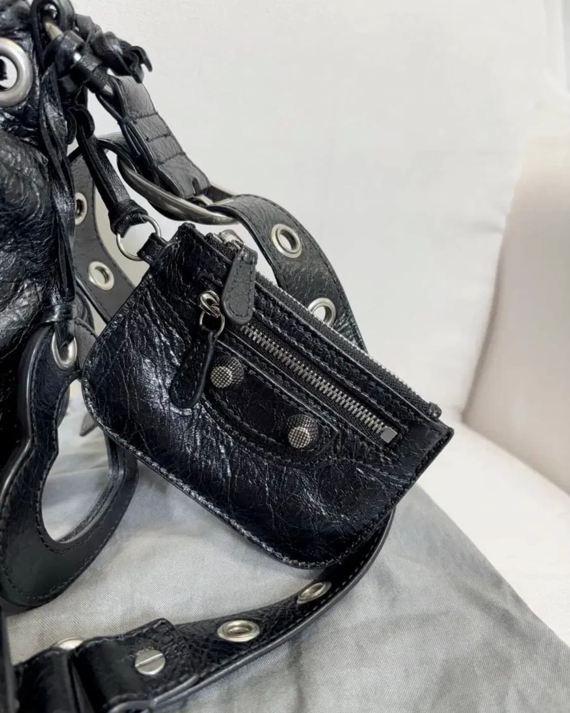 발렌시아가 르카골 버킷백 xs 상품이미지5