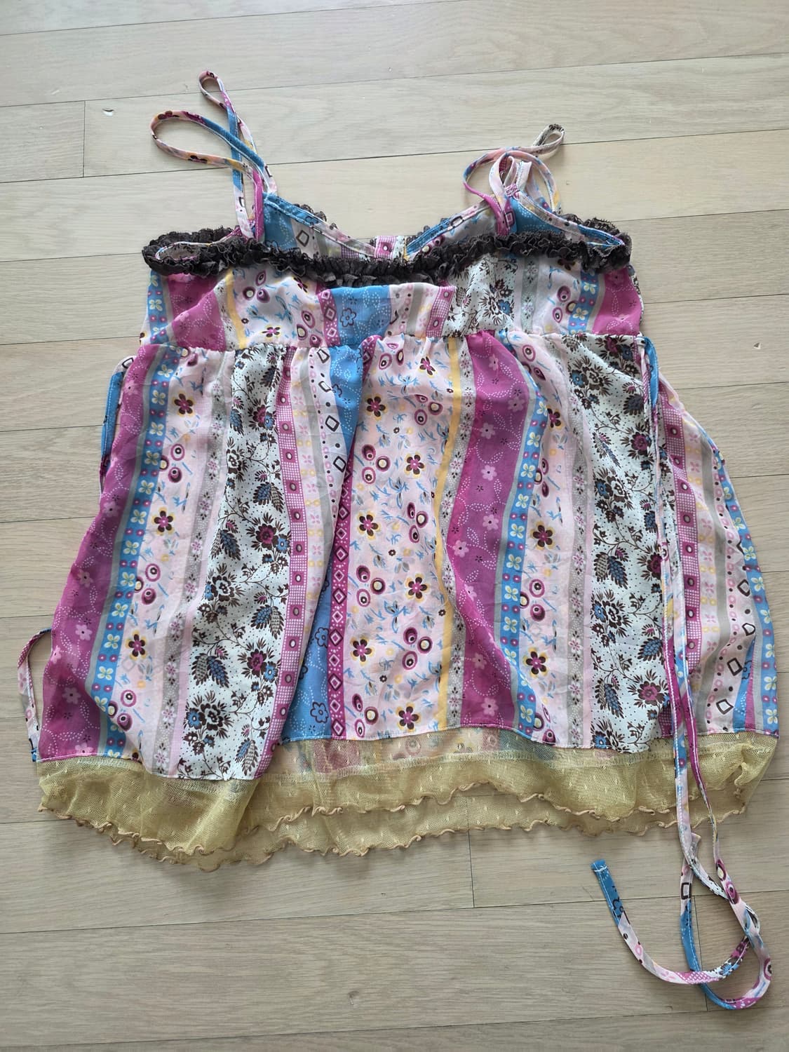 빈티지 레이스 패턴 쉬폰 끈나시 슬리브리스 상품이미지3