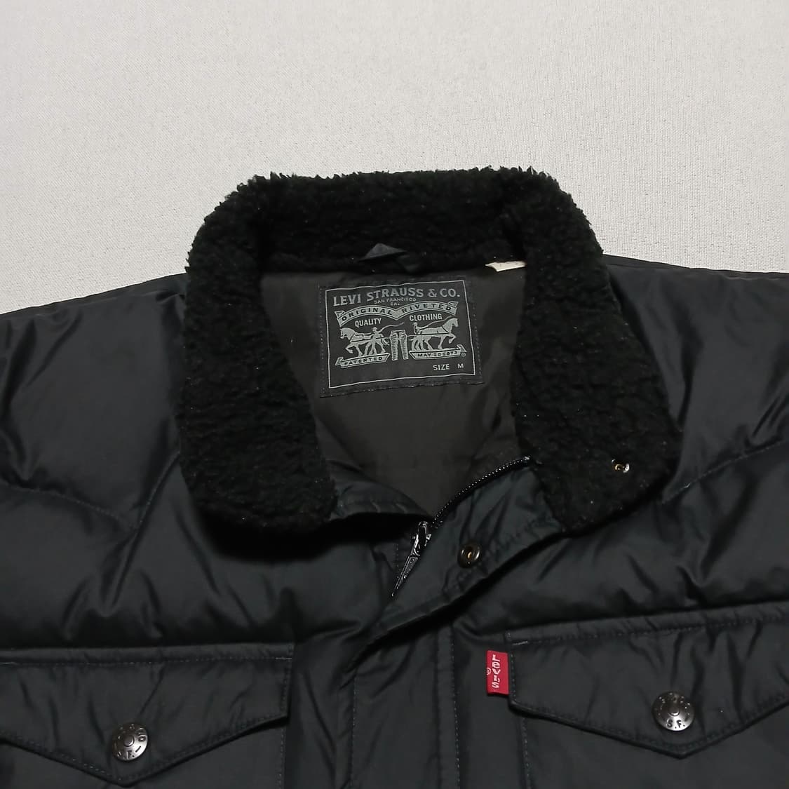 levis 리바이스 웨스턴 푸퍼 다운 패딩 자켓 블랙 상품이미지5