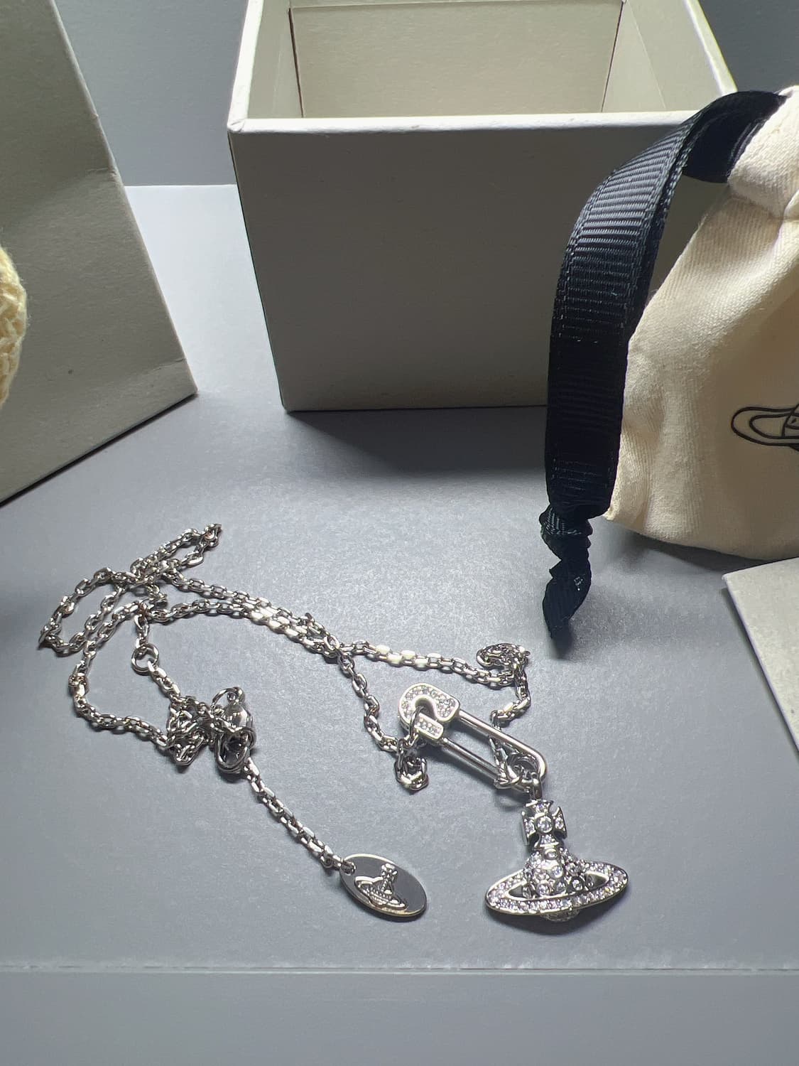 비비안웨스트우드 루크리스 목걸이 상품이미지6