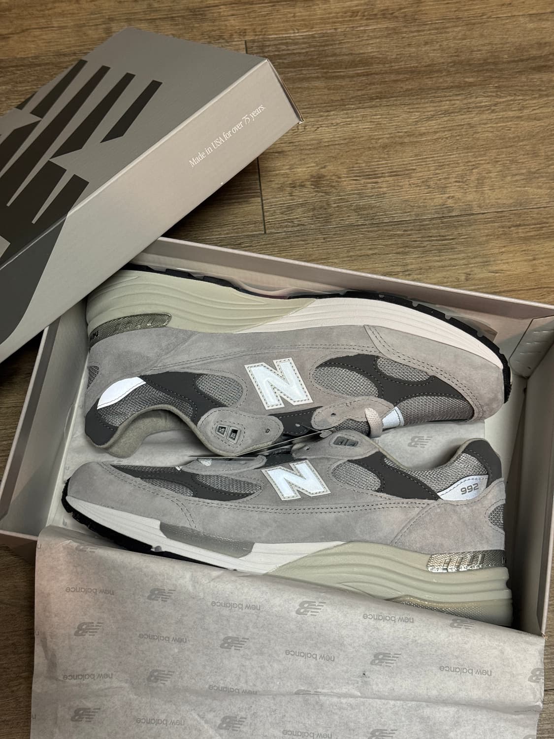 뉴발란스 992 그레이 270 U992GY 상품이미지1