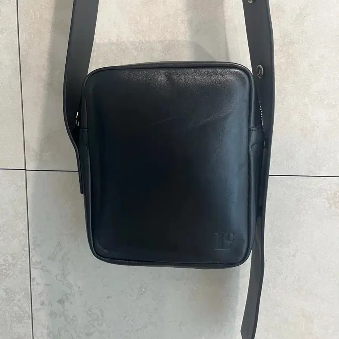 로클 레더 크로스백 상품이미지2