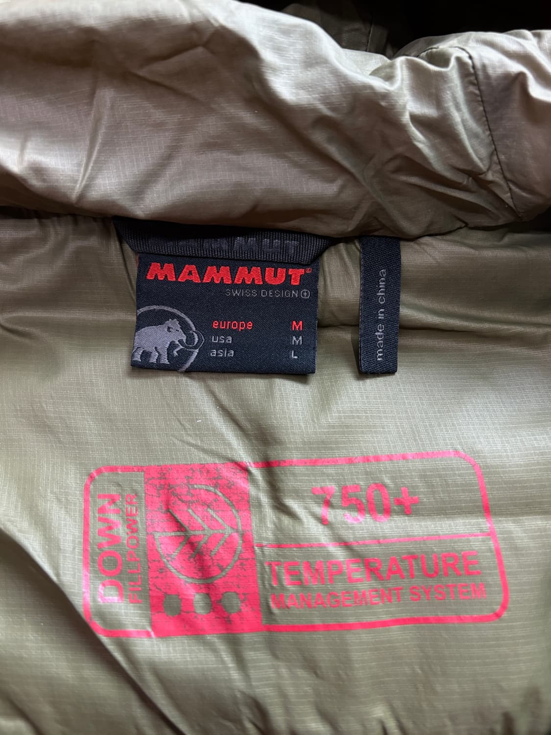 마무트 일본판 오리지날 경량 후드 다운 패딩 2767 상품이미지4