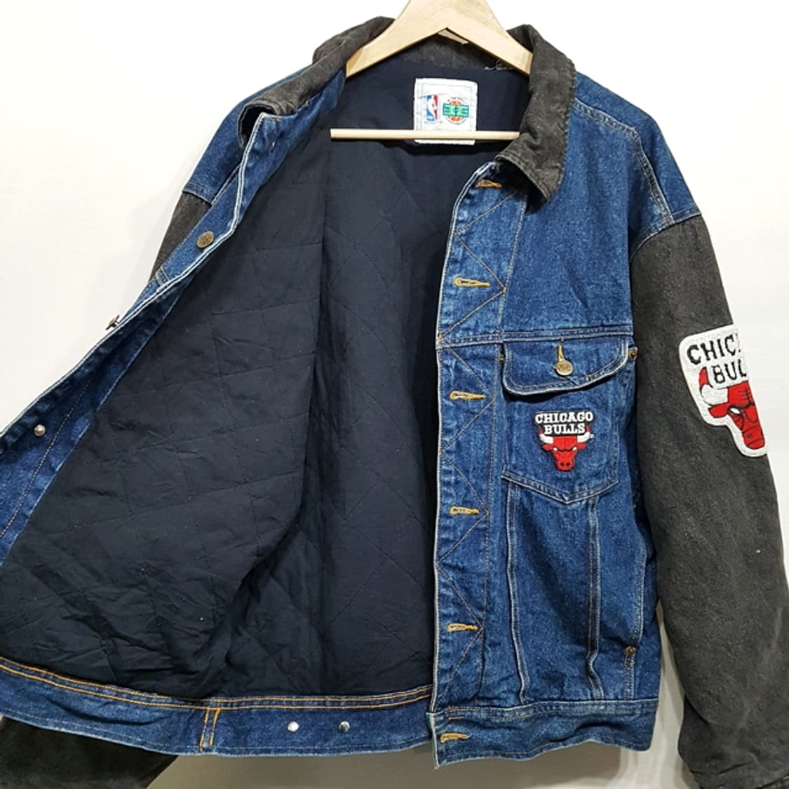 NBA 오피셜 시카고불스 데님 누빔 자켓 상품이미지2