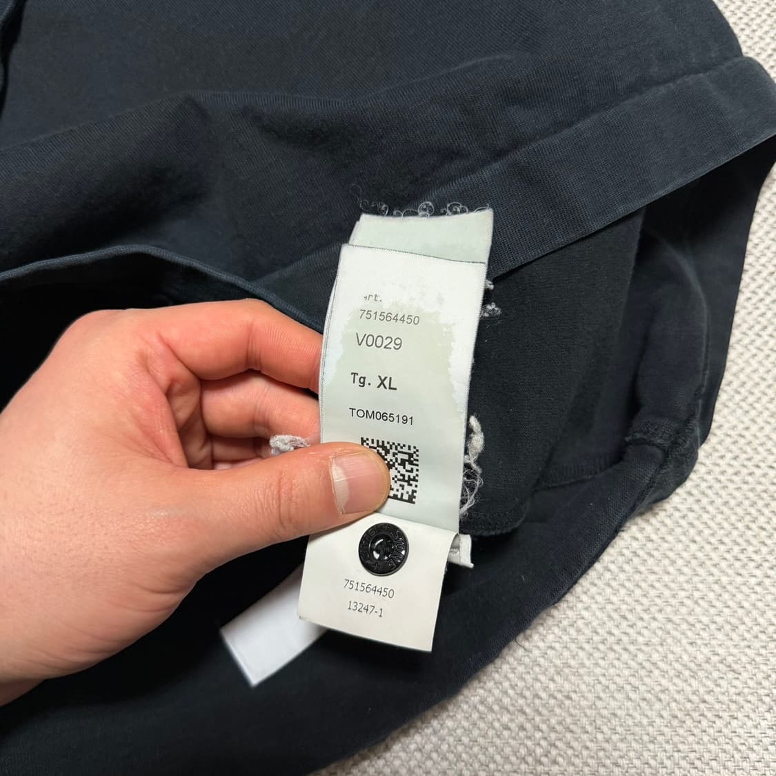 스톤아일랜드 와펜 블랙 롱슬리브 상품이미지7