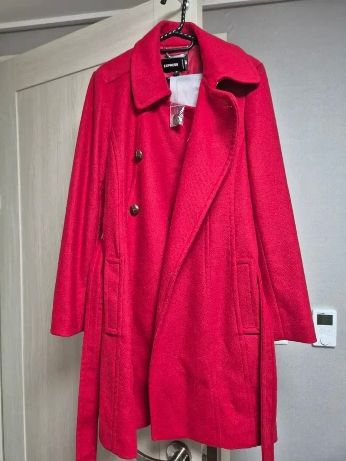 빨간색 코트 새상품 EXPRESS 상품이미지1