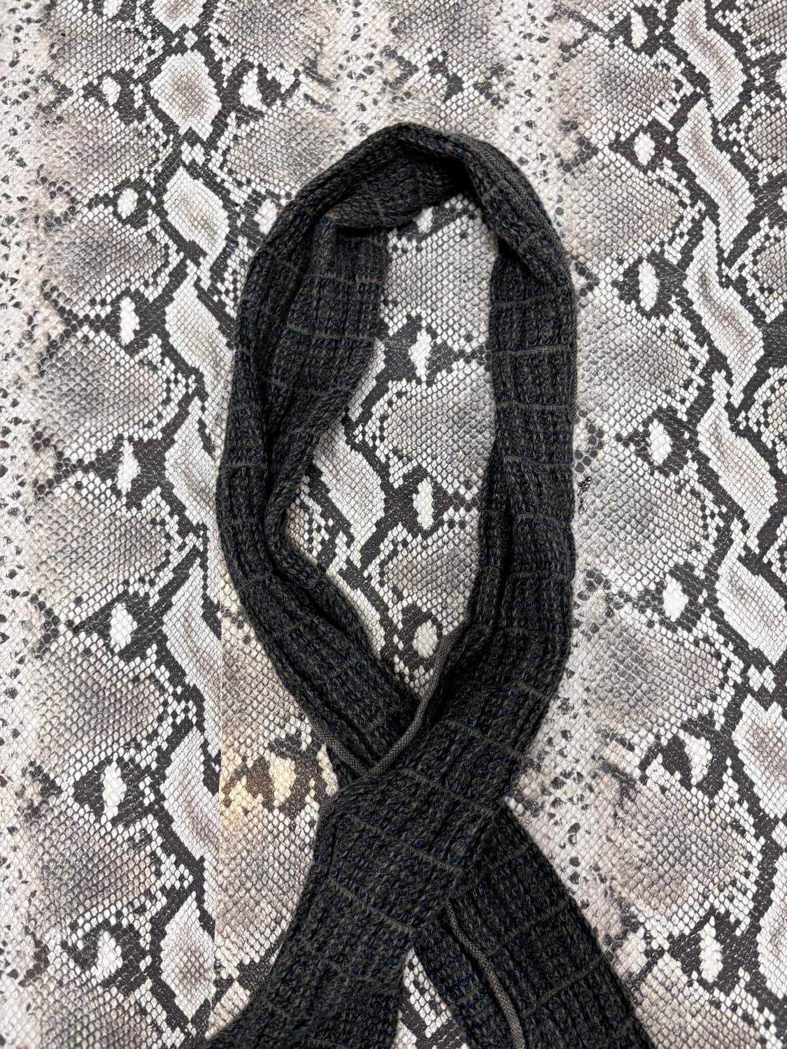 “Vintage” Grey Scarf 상품이미지3