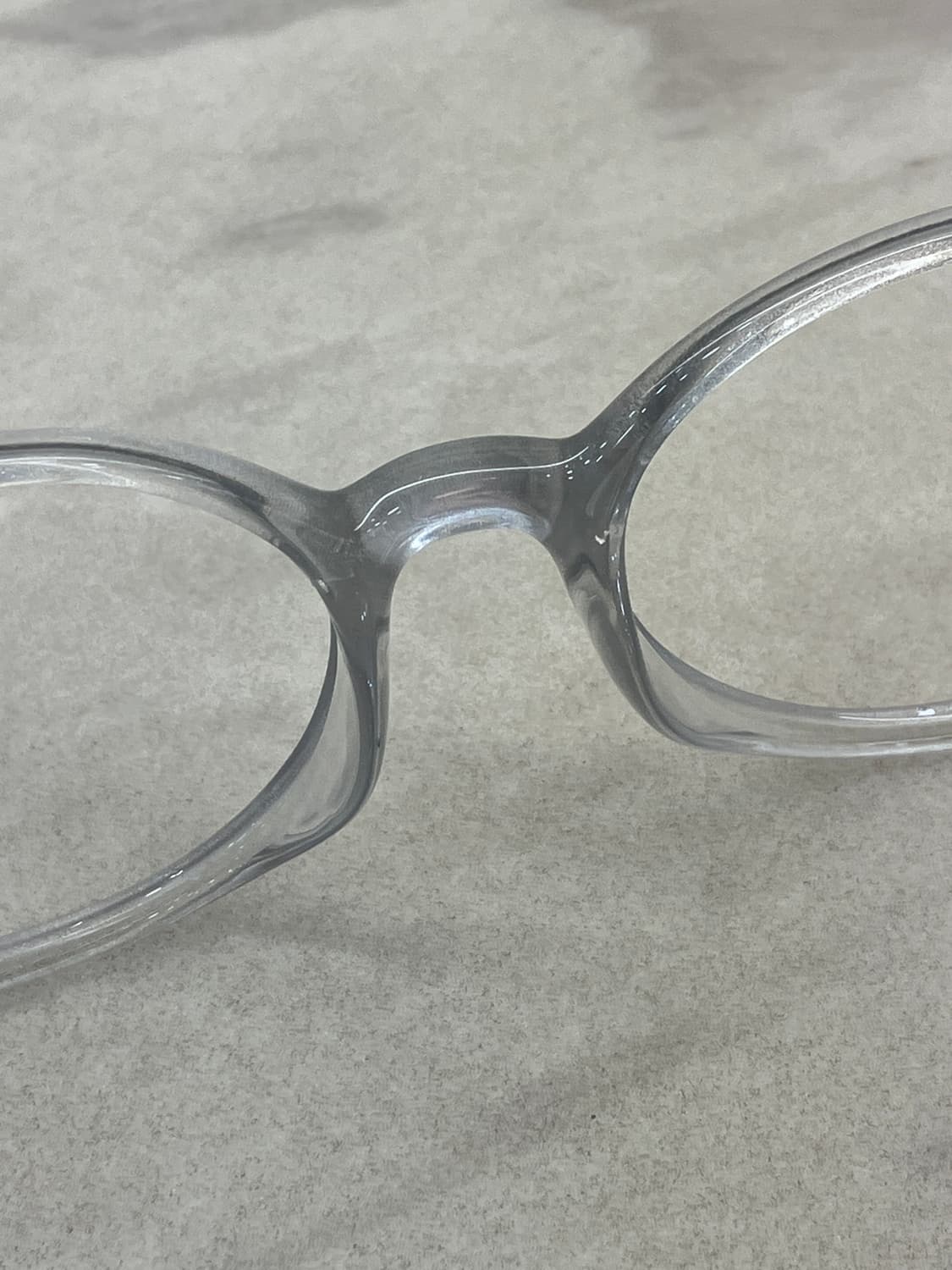 폴리 스위스 Poly swiss 글리터 실버 유광 오벌 뿔테 안경 상품이미지4