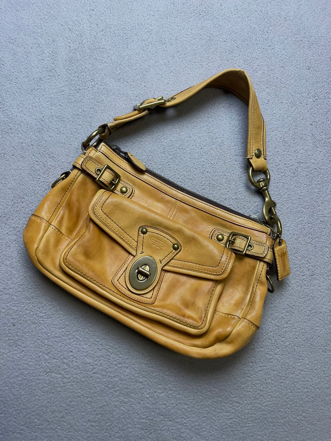 VTG 코치 레더 숄더백 상품이미지5