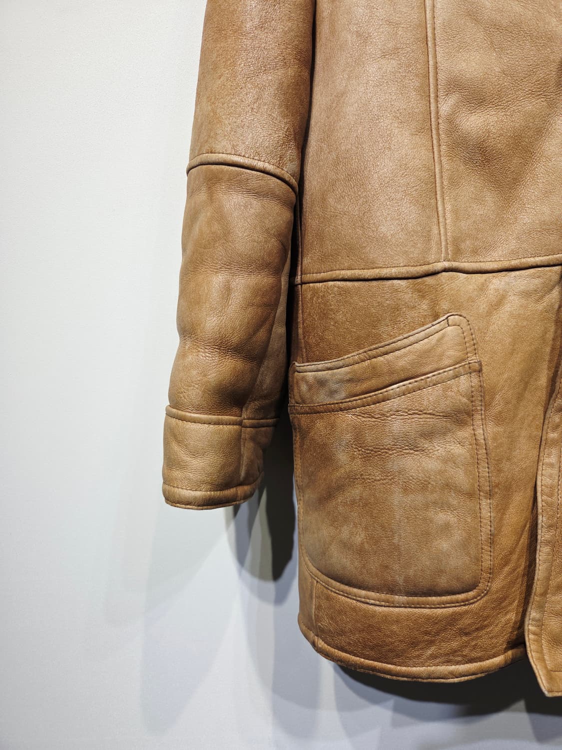 입생로랑(YSL) 에스에스패션 산양가죽 무스탕 하프 코트 상품이미지4