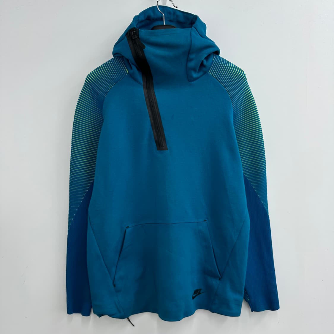 105 나이키 테크팩 남자 플리츠 후드티 상품이미지1