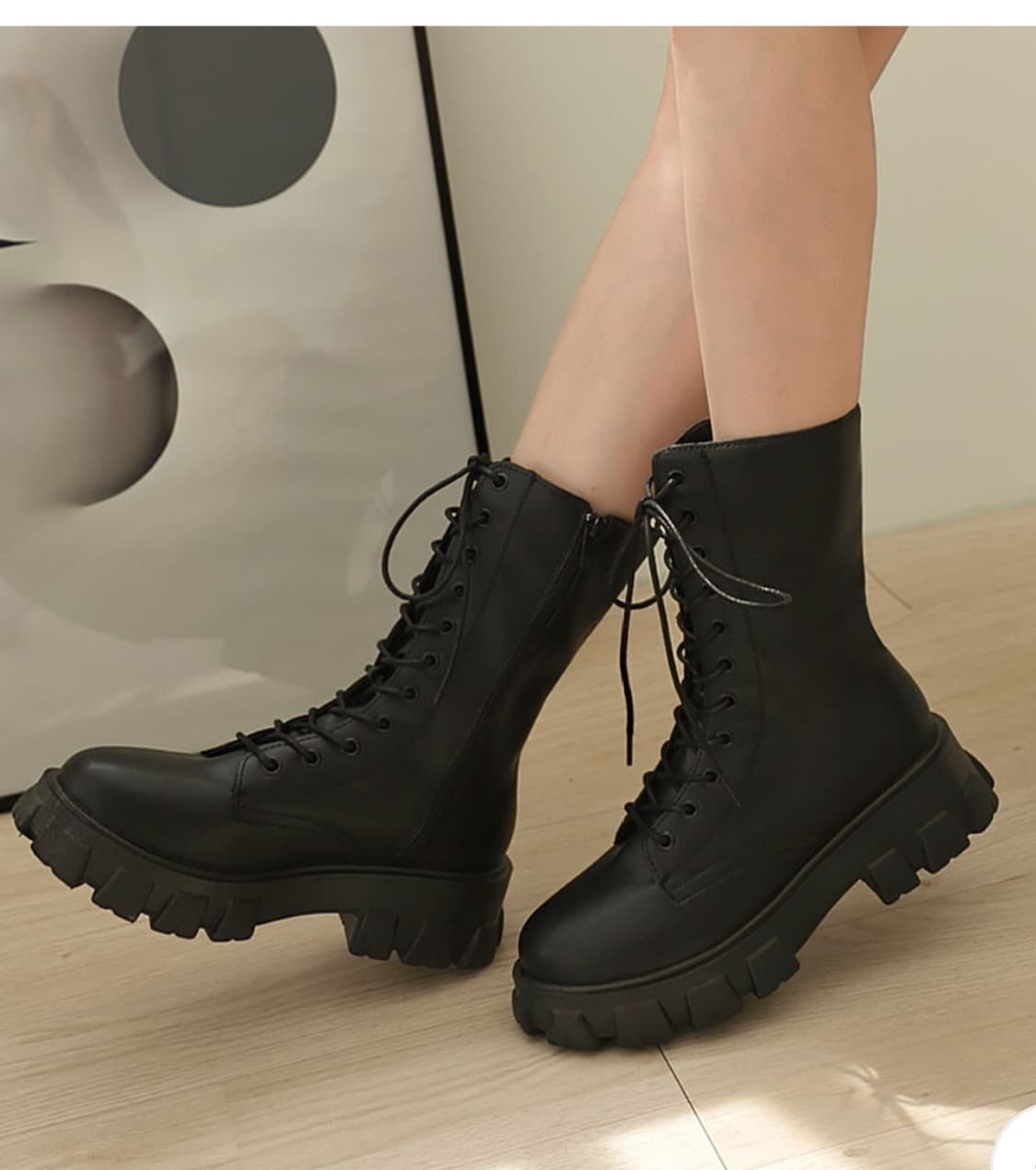 블랙 끈 조절 숏 부츠 상품이미지1