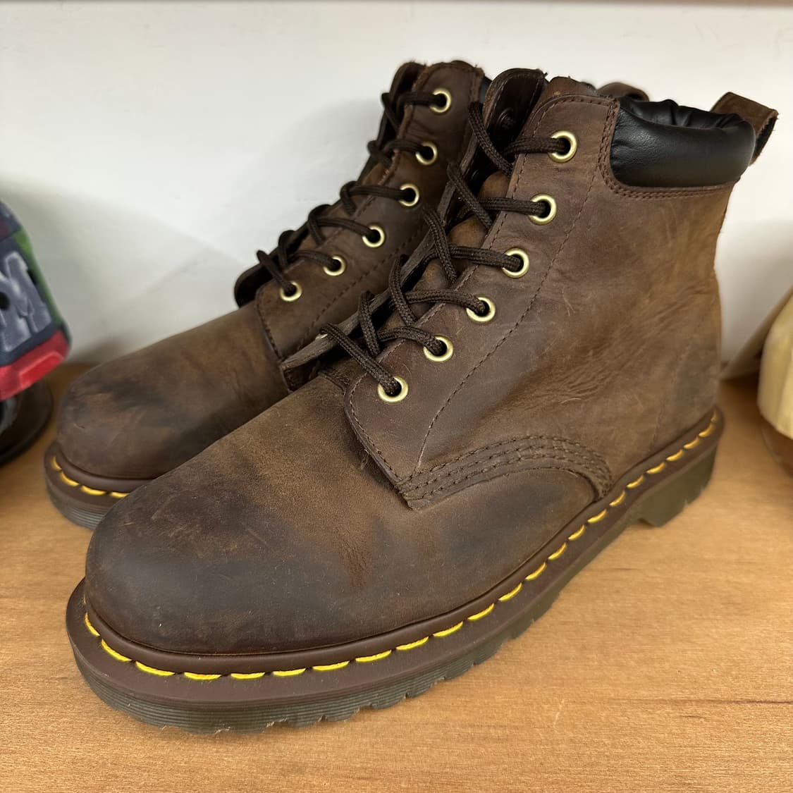 닥터마틴 939 부츠 ‘하비스트 브라운’ 상품이미지1