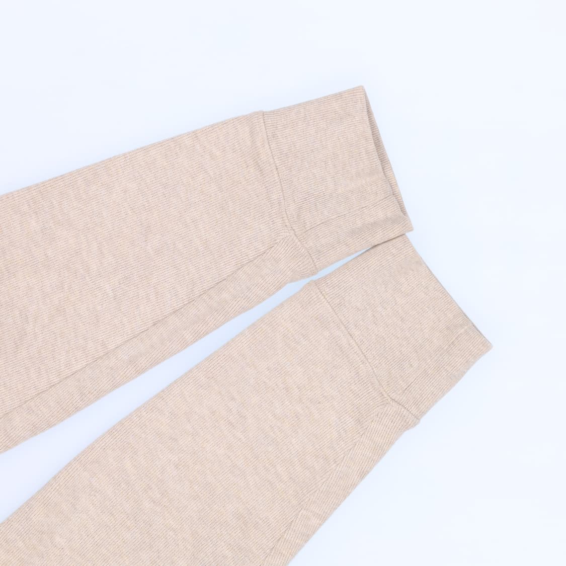 100 헤지스 숄더 체크 반폴라 하프넥 니트 4231 상품이미지4