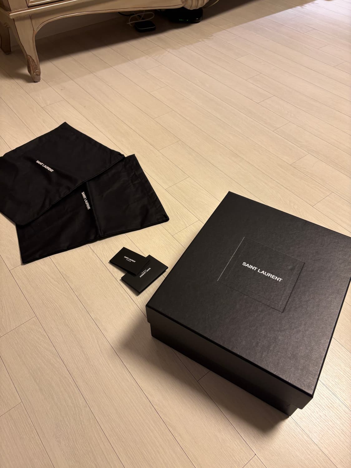 44) 생로랑 스웨이드 첼시부츠 상품이미지3