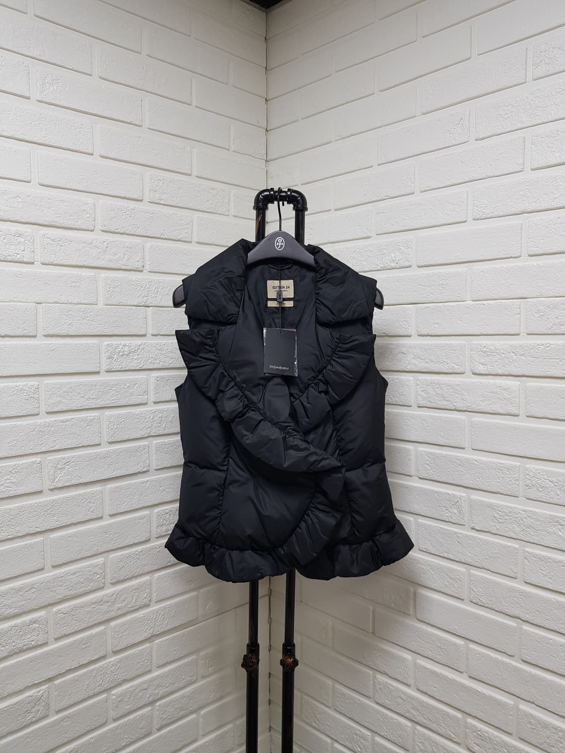 [38/미사용/정품] 생로랑 구스 푸퍼 패딩조끼 상품이미지1