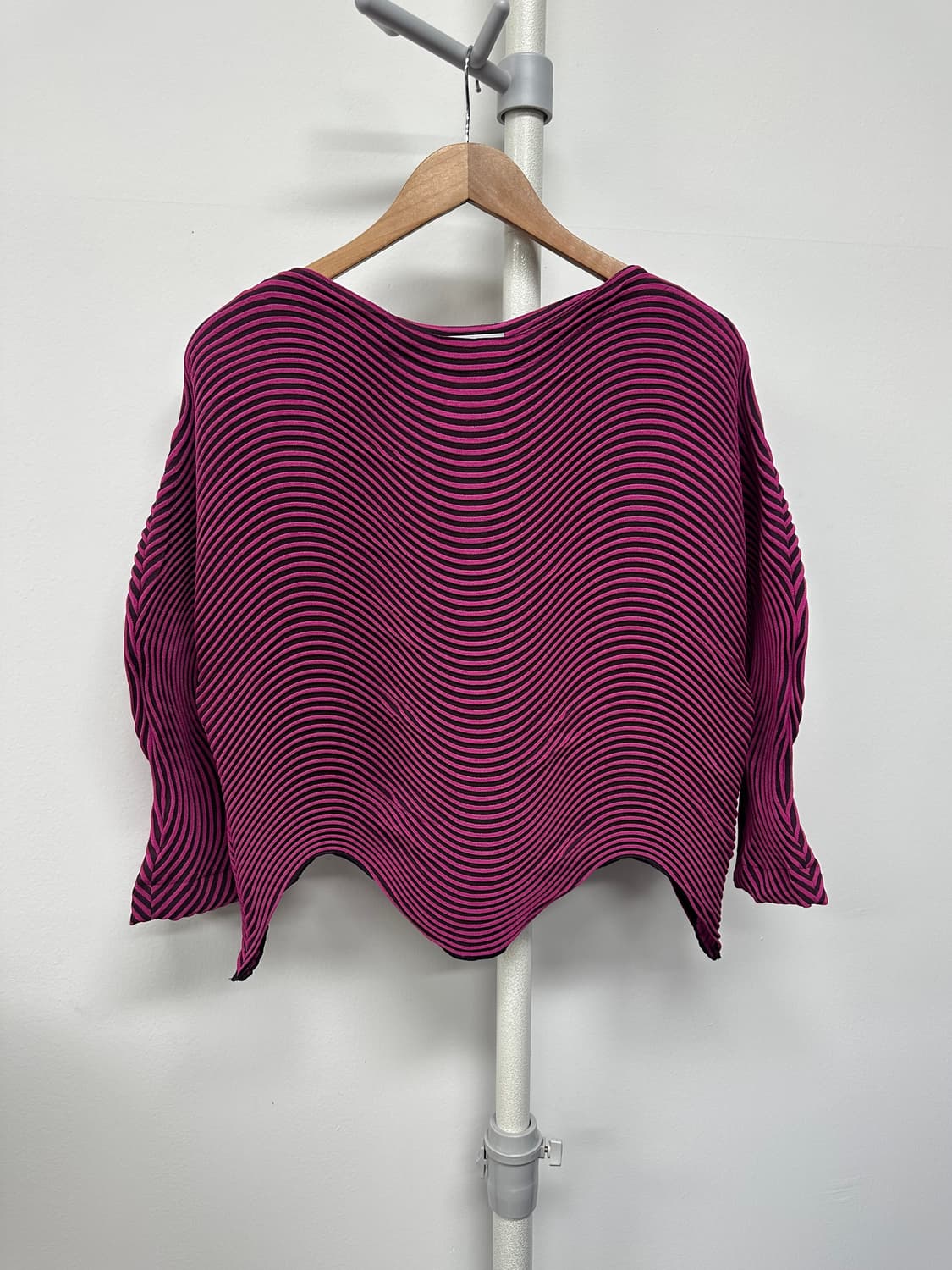 이세이미야케 웨이브 플리츠 탑 상품이미지3