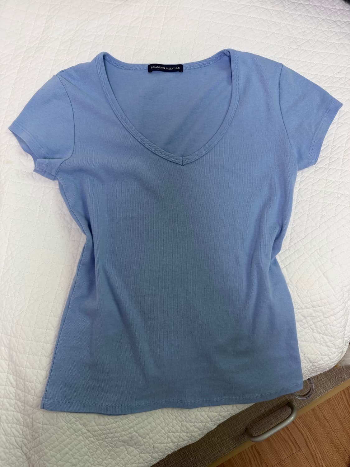 brandymelville 브랜디멜빌 브이넥 반팔 티 상품이미지1