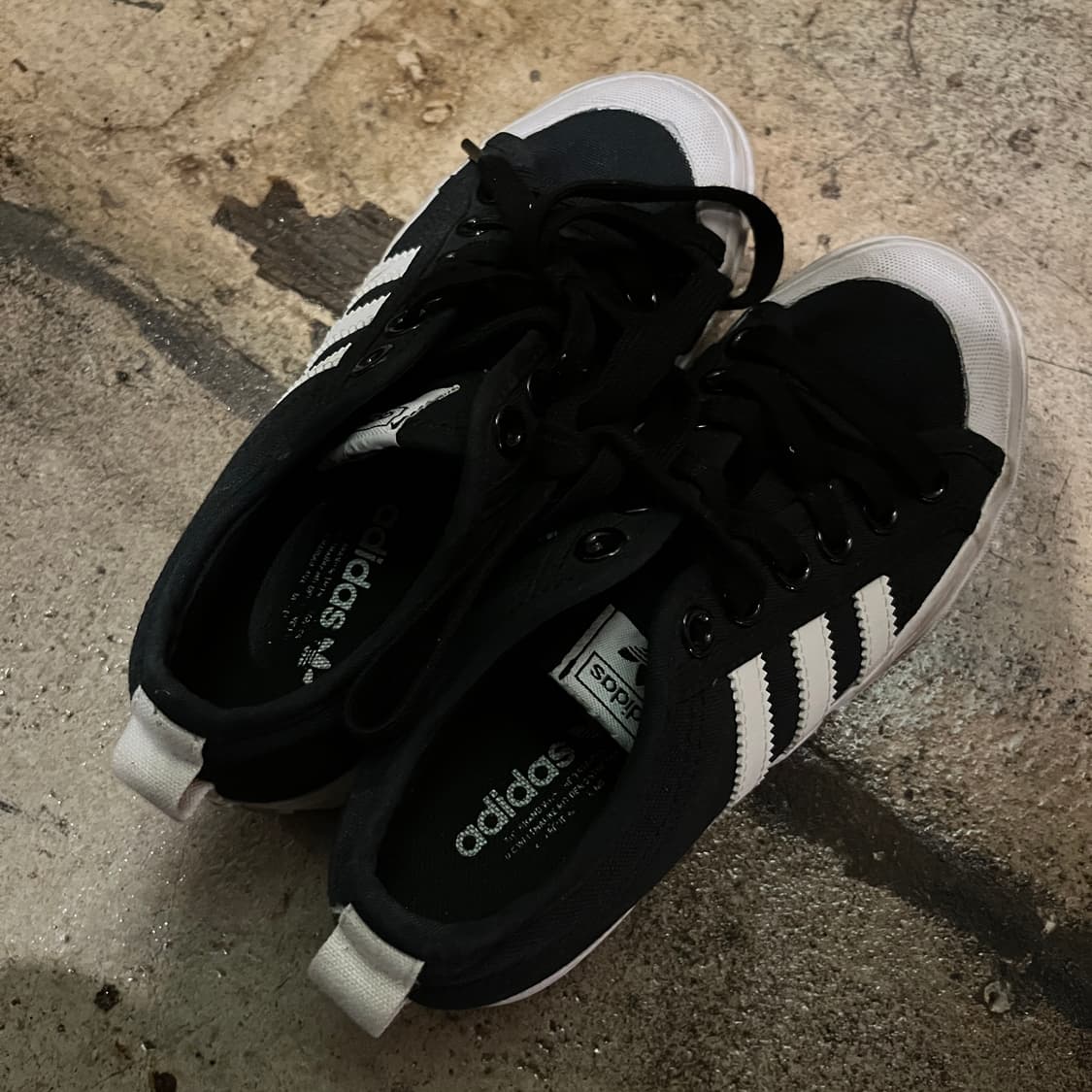 아디다스 스니커즈 220 상품이미지5