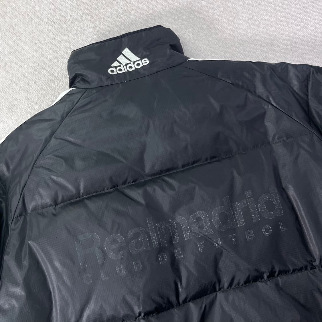 100 아디다스 레알마드리드 자수 덕다운 패딩 상품이미지6