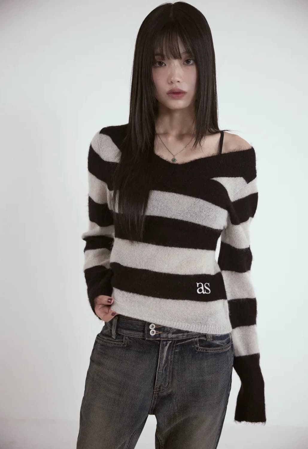 애즈온 포니 스트라이프 니트 black 상품이미지1