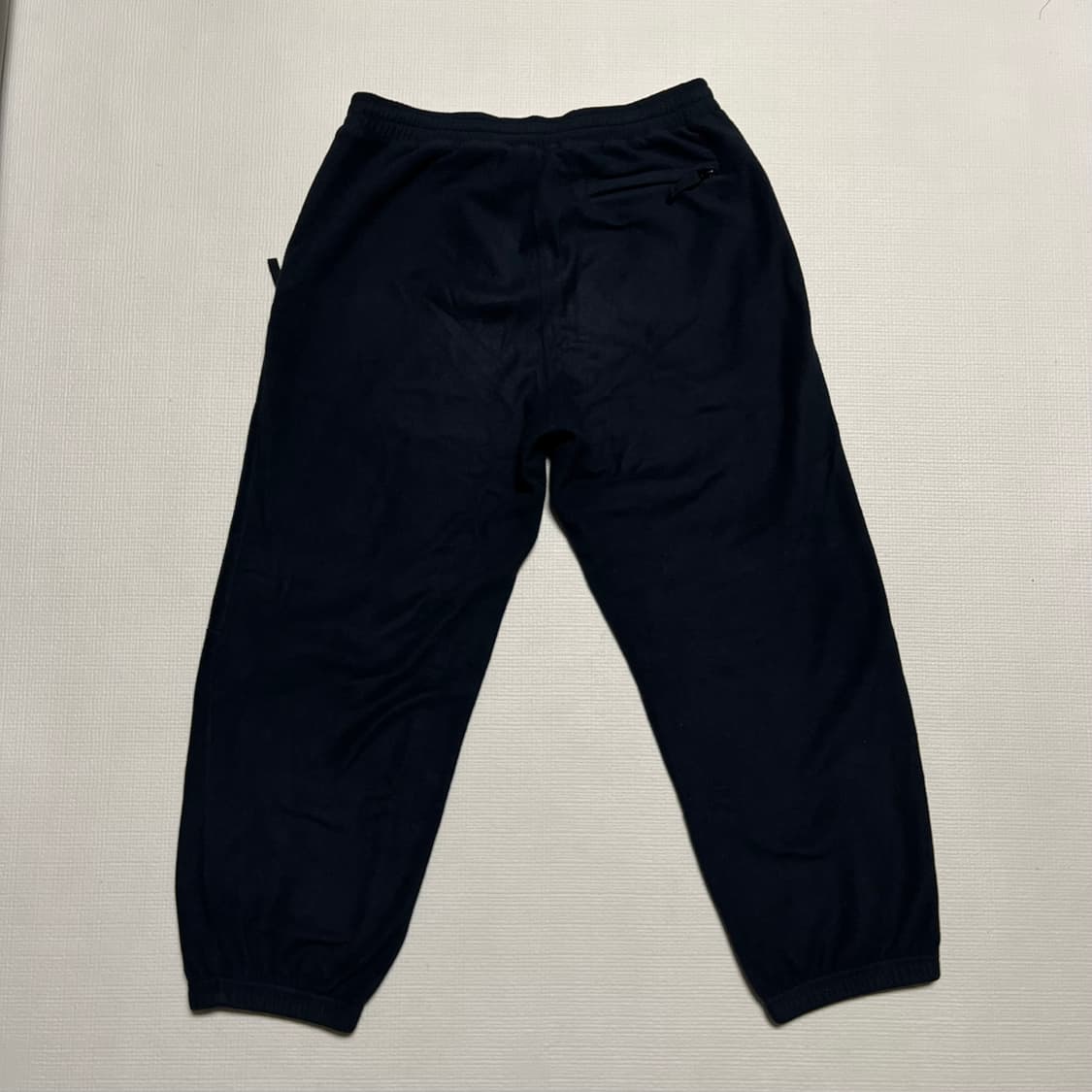 슈프림 23FW 폴라텍 팬츠 블랙 상품이미지2