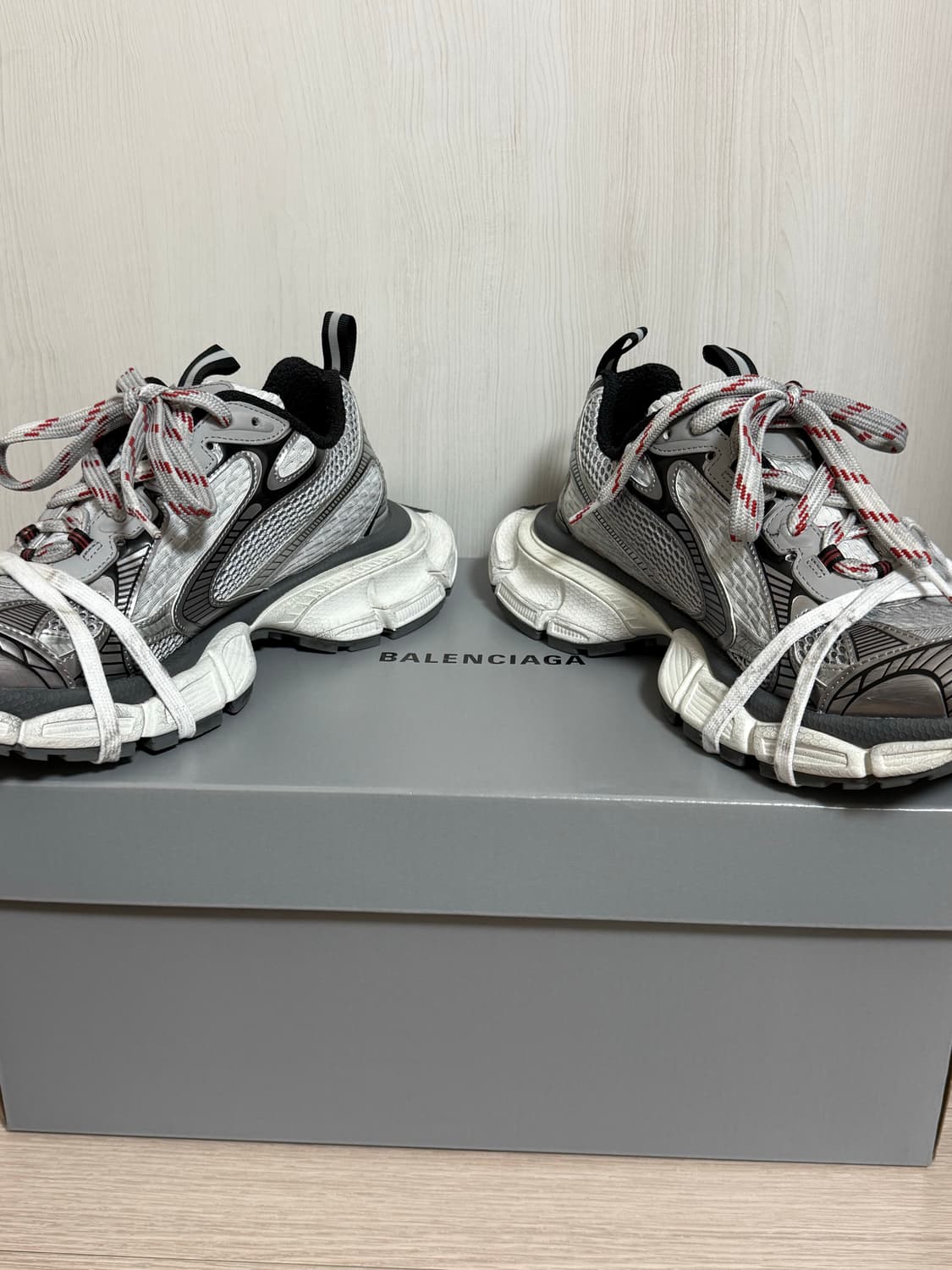 (43) 새상품급 발렌시아가 3xl 그레이 레드 화이트 백화점판 상품이미지2