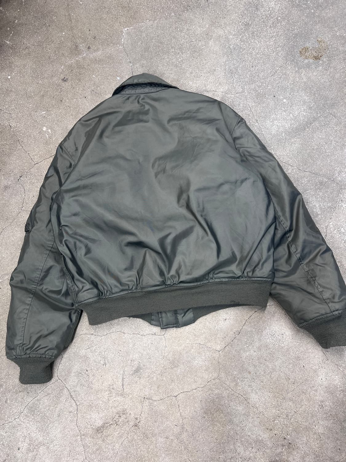 알파 인더스트리 CWU-45/P 플라이트 자켓 상품이미지2