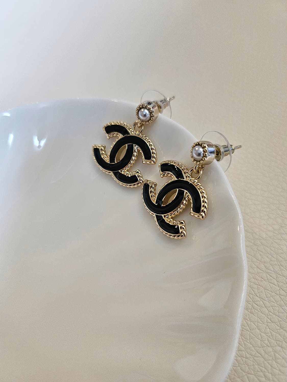 샤넬 블랙CC  체인장식 드롭귀걸이 샴페인골드 귀걸이  업사이클링 상품이미지4