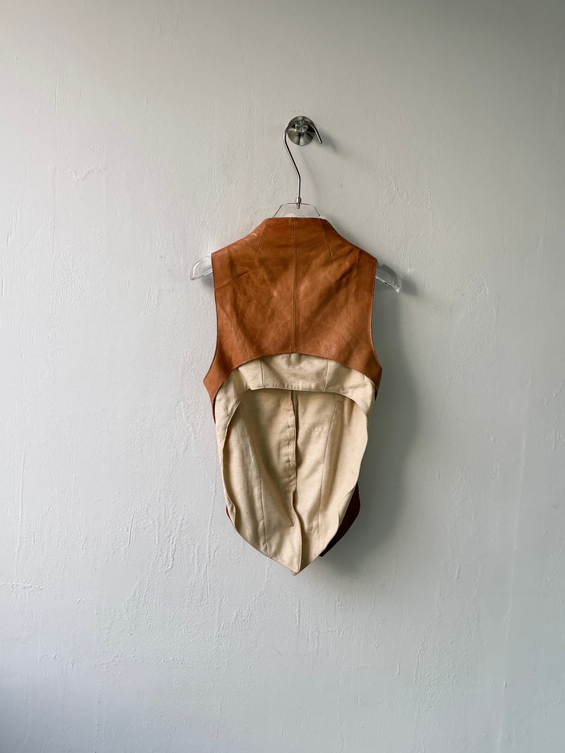 아티잔 아방가르드 레더 베스트  상품이미지4