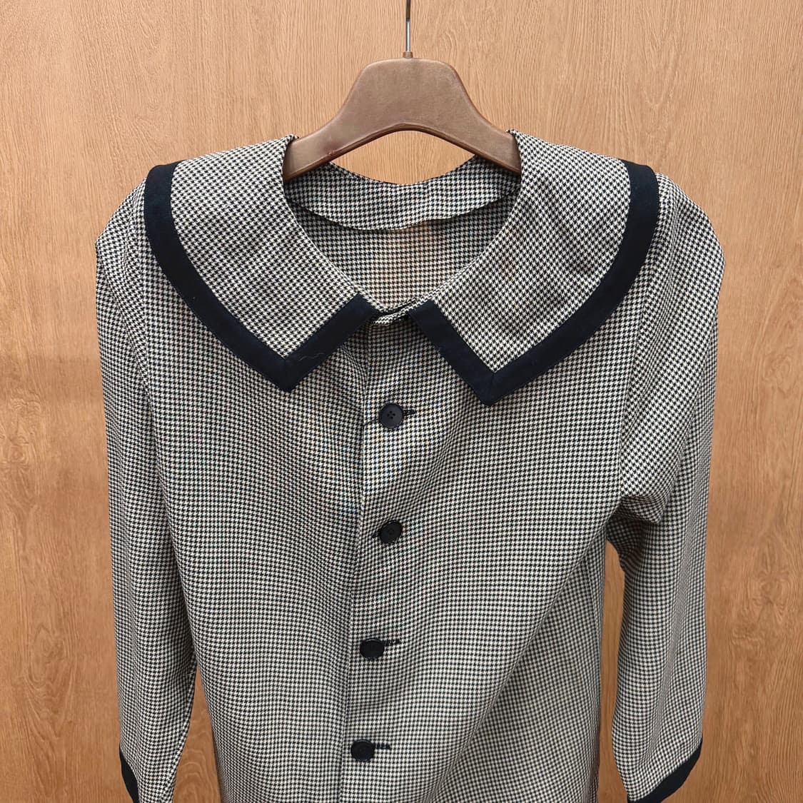 입생로랑 가디건 빅카라 하운드 투스 패턴 디테일 레귤러핏 블랙 화이트 상품이미지4