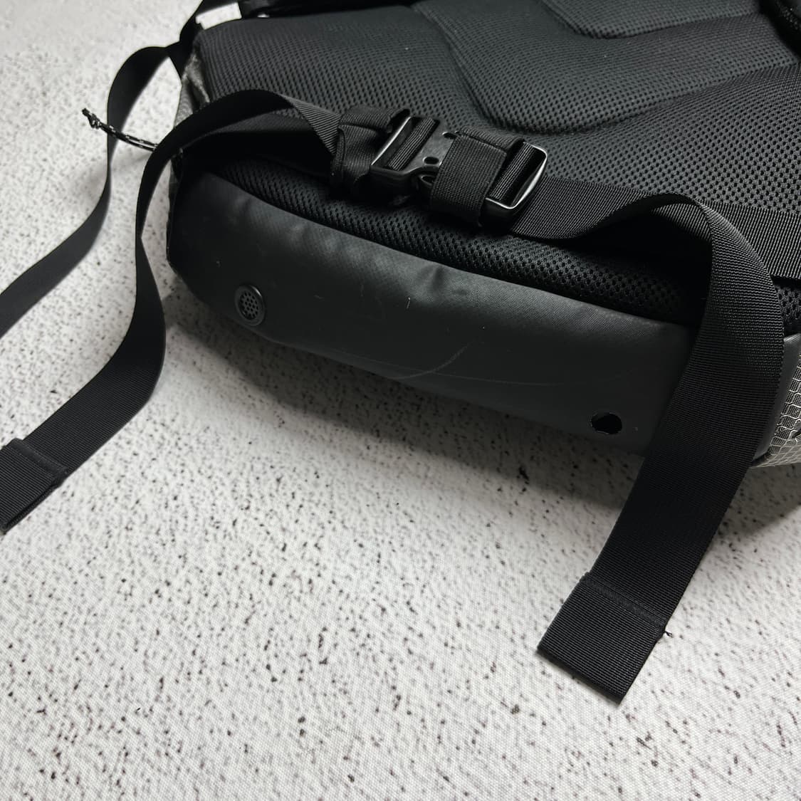 Vintage 00s Oakley Surf Wet/Dry Backpack 상품이미지8