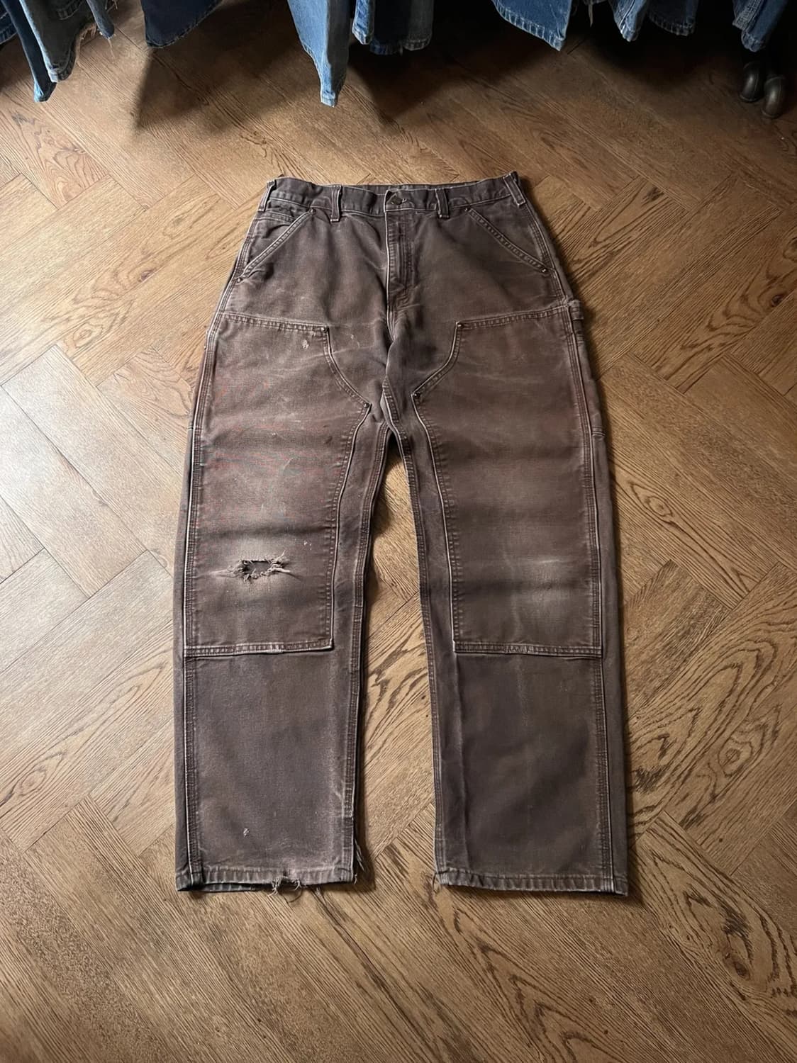 [33]칼하트 USA 데미지드 워싱 다크브라운 더블니 워크 팬츠 상품이미지1