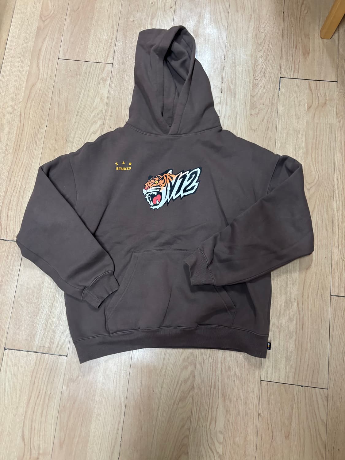 아이앱 스튜디오 호랑이 후드티 브라운 (기아타이거즈) 상품이미지1