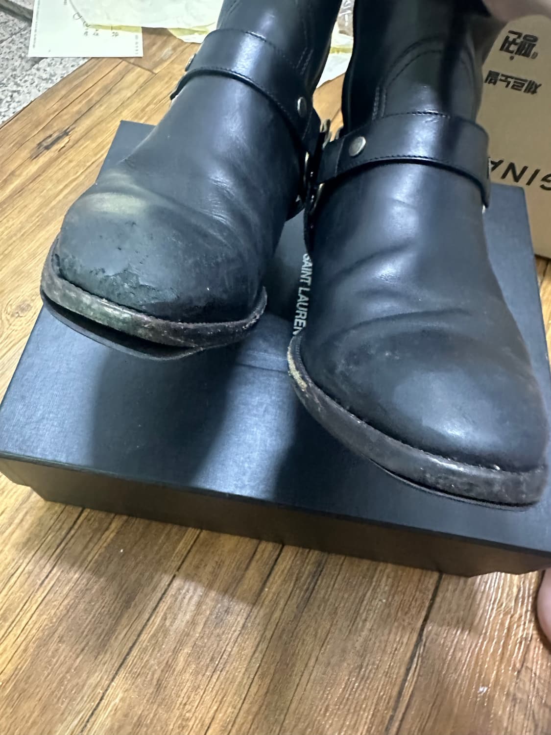 생로랑 와이어트 하네스 부츠 상품이미지4