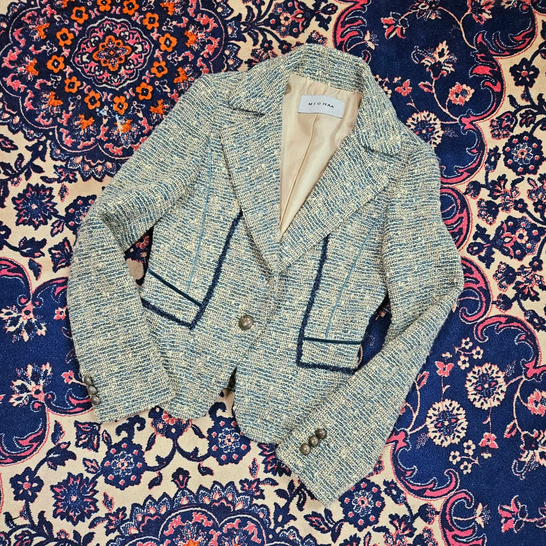 미샤(MICHAA) 사이즈 펄 원버튼 트위드 자켓  상품이미지1