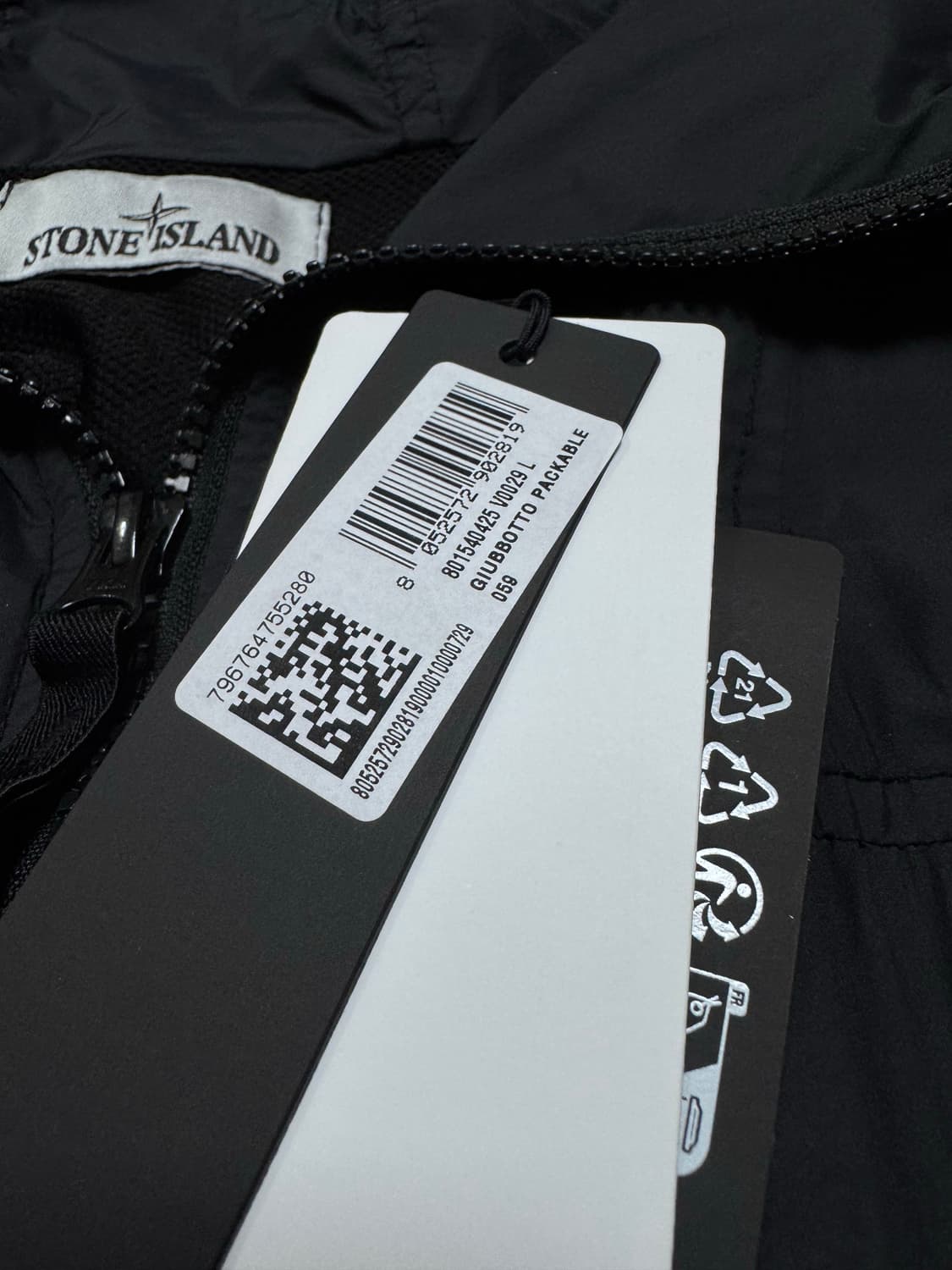 스톤아일랜드 스킨터치 나일론 바람막이 L사이즈 상품이미지4