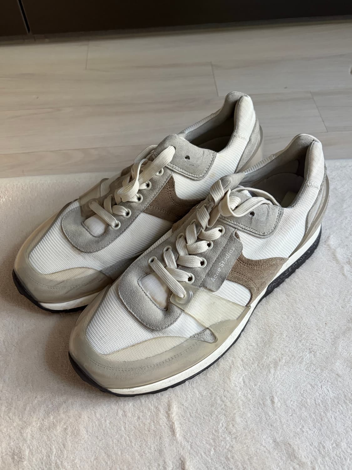 아크네스튜디오 스니커즈 상품이미지1