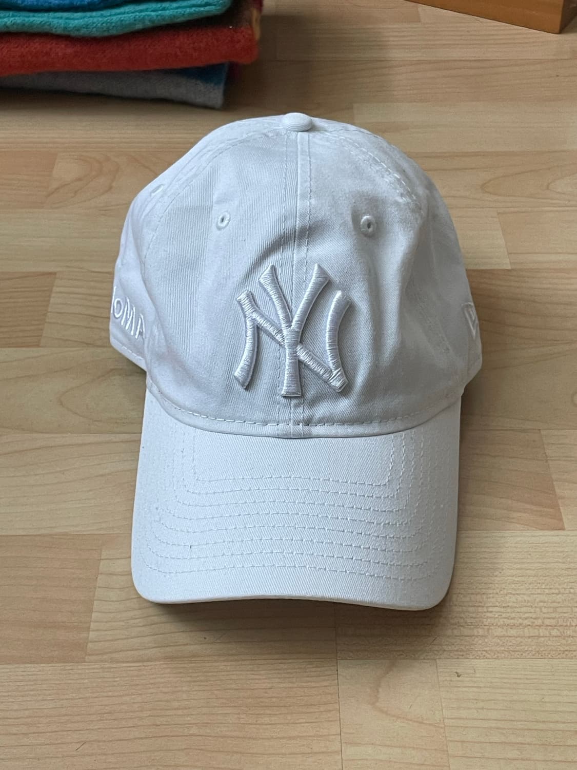 뉴에라 모마 캡모자 화이트 상품이미지2