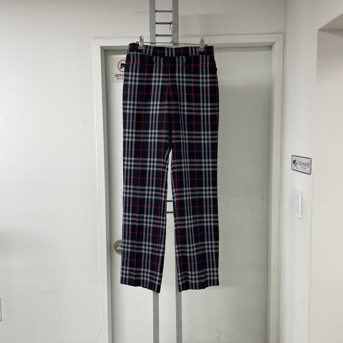 버버리 노바 네이비 팬츠 76(W) 상품이미지1