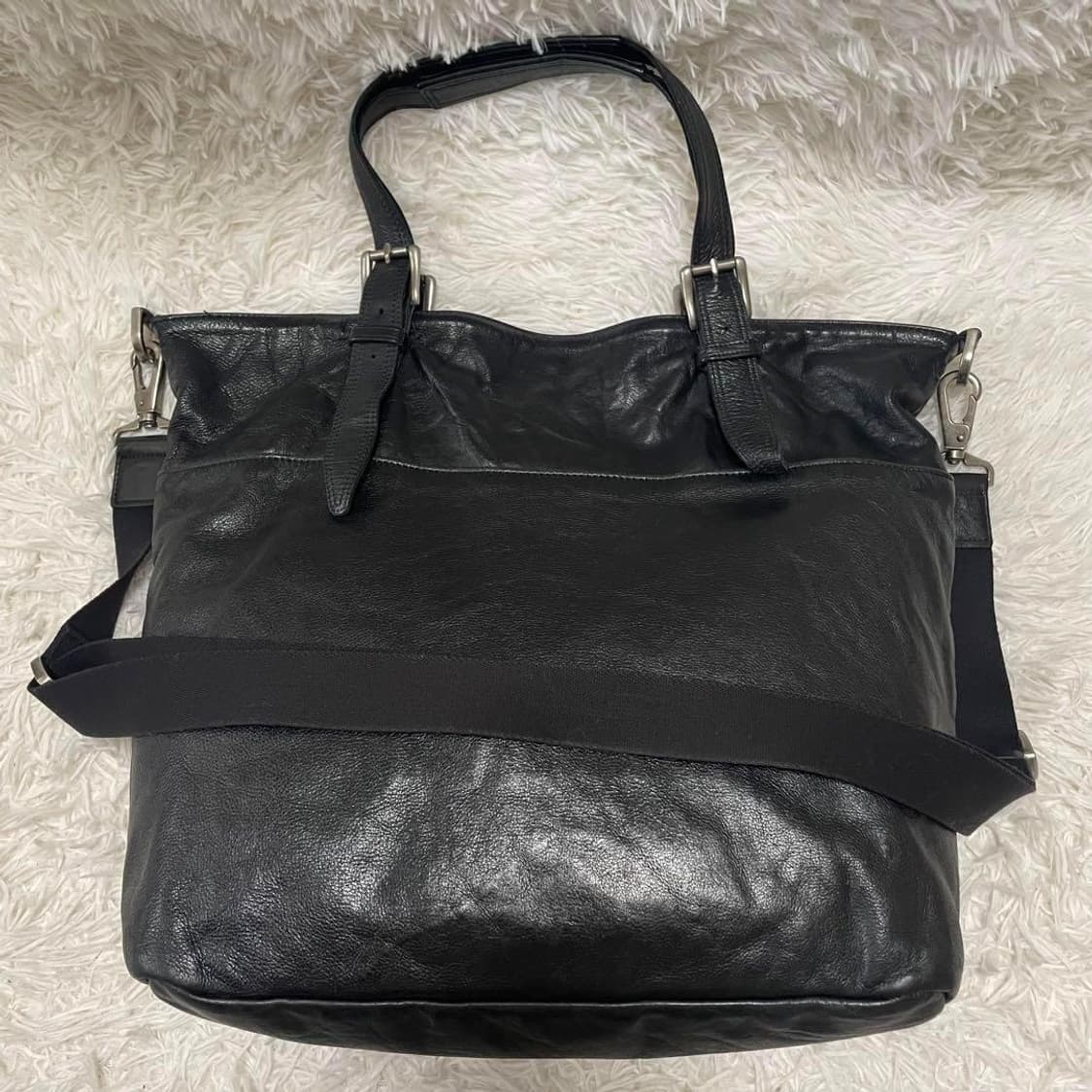 버버리 블랙 소가죽 버클 토트백 크로스백 상품이미지3