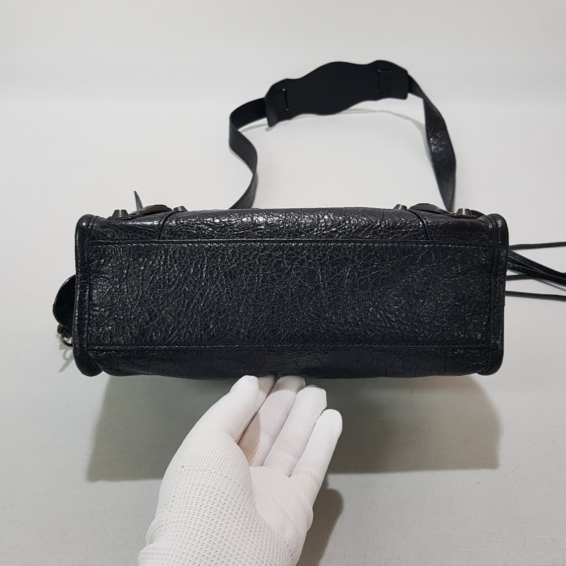 발렌시아가 클래식 모터백 미니  상품이미지7