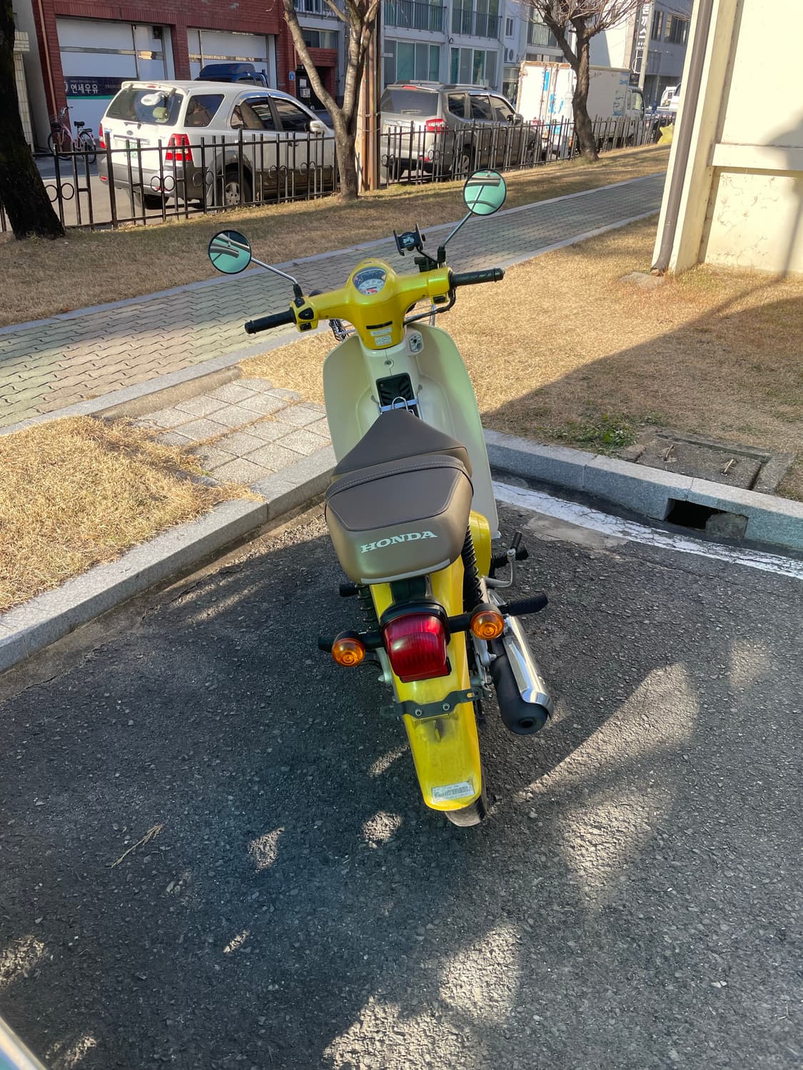 2020년식 옐로우 슈퍼커브 상품이미지3