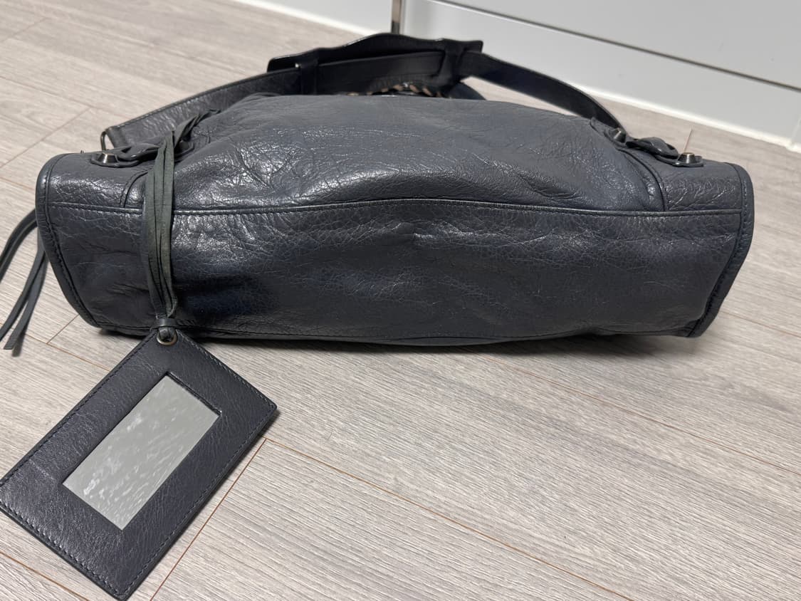 Balenciaga 시티백 모터백 차콜 미디움 상태A 보증서o 상품이미지7