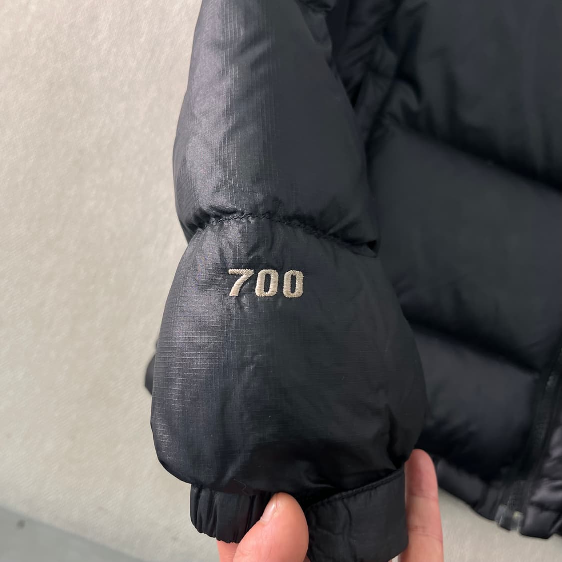 W 100 노스페이스 1996 눕시 700 패딩 상품이미지4