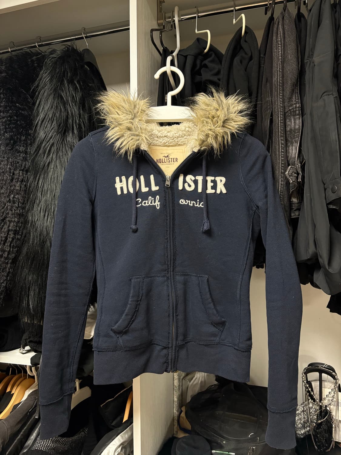 홀리스터 울프죠 레어템 S사이즈 네이비 상품이미지1