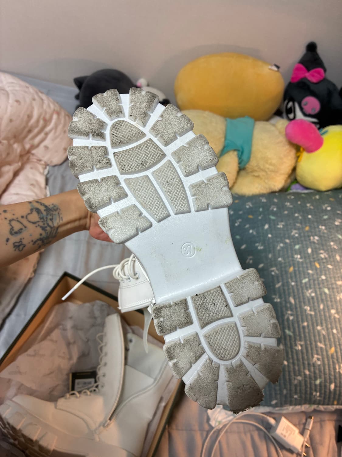 지그재그 에이블리 통굽 워커 화이트 235 상품이미지4